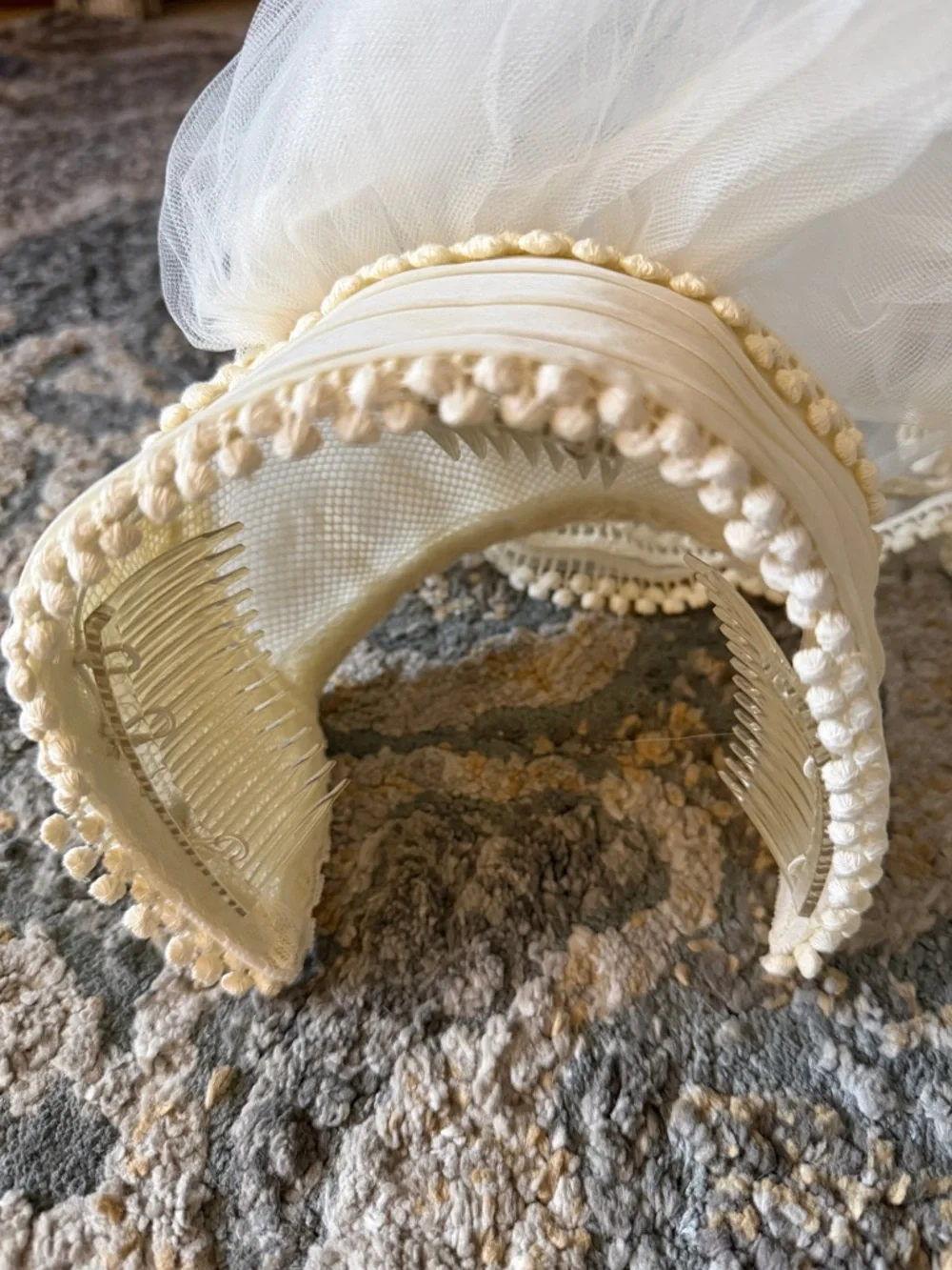 VINTAGE Bridal Veil